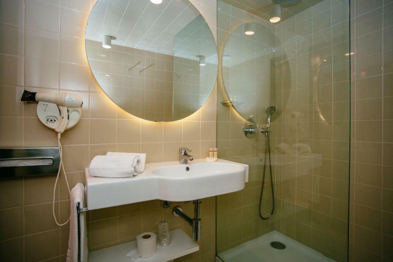 Double Room with Extra Bed with City View,1274435329:JPEG